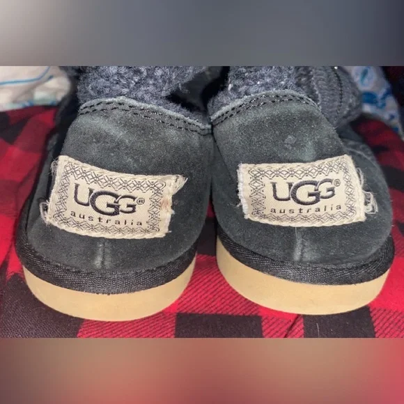 Boots - Picture 3 of 5